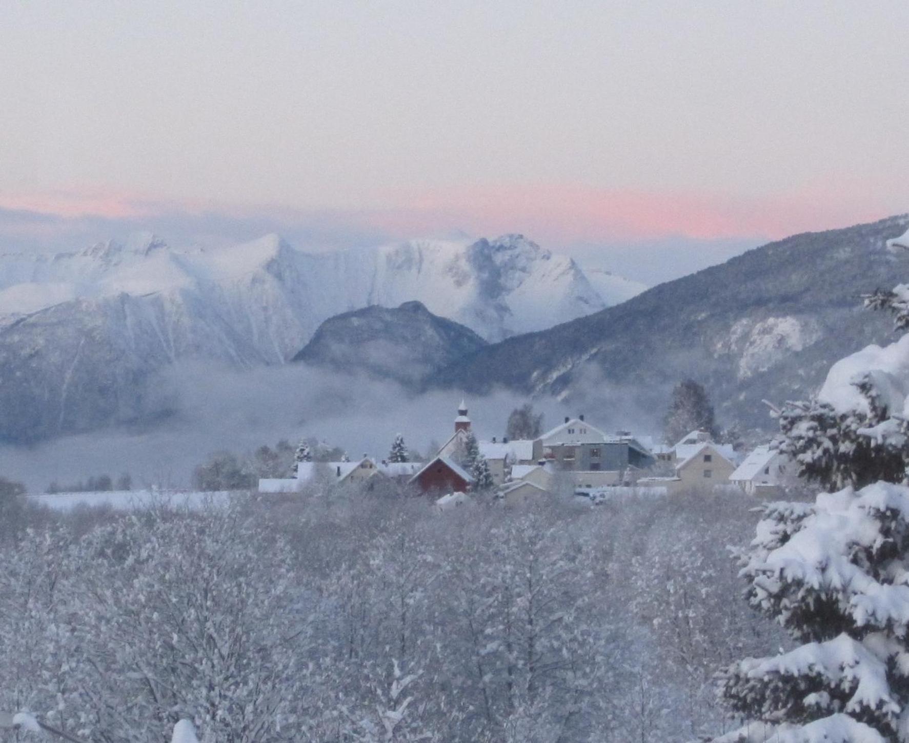 Apartment Dreamvalley Isfjorden Esterno foto